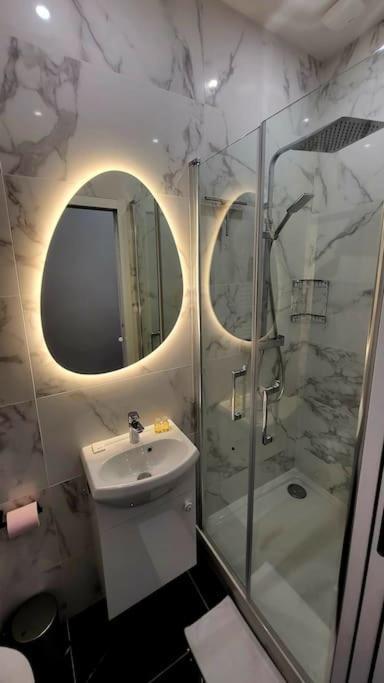 Fully Renovated Historic Apt In Heart Mouffetard París Exterior foto